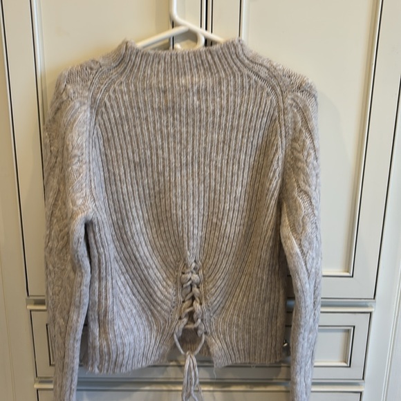 HEARTLOOM wool mix sweater, size M - Picture 7 of 7